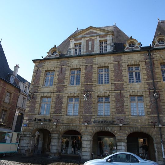 Immeuble, 15 place Ducale