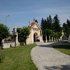 Cmentarz kościelny w Łabuniach