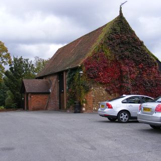 Alnesbourne Priory Country Club