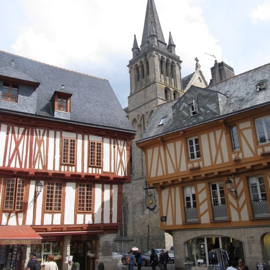 Maison, 1 place Henri IV