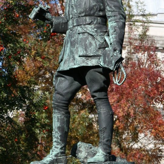 Statue of Lord Ninian Edward Crichton Stuart