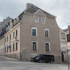 Mietshaus in geschlossener Bebauung Klosterstraße 23