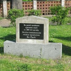 Pomník k osamostatnění Československa v Hostomicích