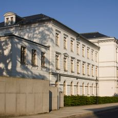 Schulgebäude (Gymnasium Albertinum; Geschwister-Scholl-Gymnasium) Geschwister-Scholl-Straße 1