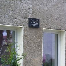 Pamětní deska Karla Líma na domě 21 v Zeměchách