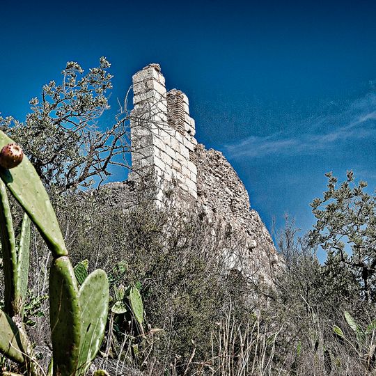 Torre àrab de l'Ermita de Sant Miquel