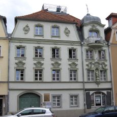 Wohn- und Geschäftshaus