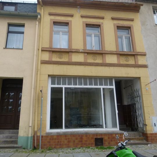 Wohnhaus in geschlossener Bebauung Bautzner Straße 24