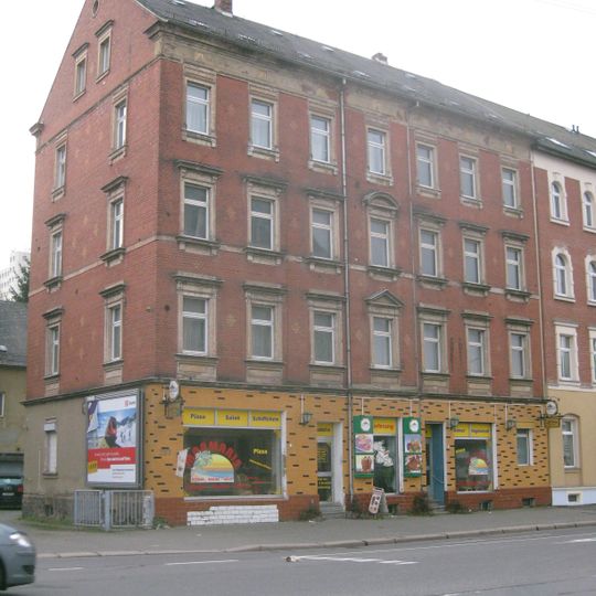 Mietshaus in halboffener Bebauung mit Laden Zwickauer Straße 203