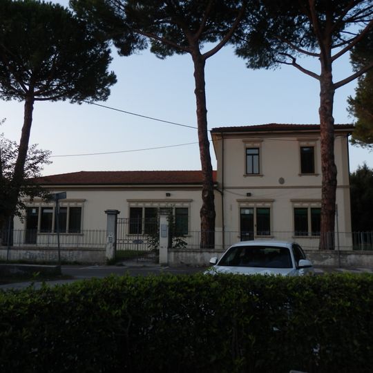 Old elementary school