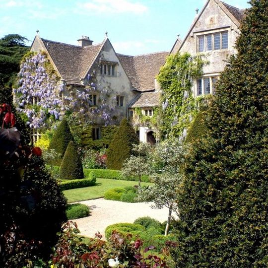 Abbey House and attached rear wall