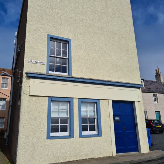 St Monance, 8-9 Mid Shore