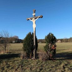 Kříž u křižovatky v Orlově