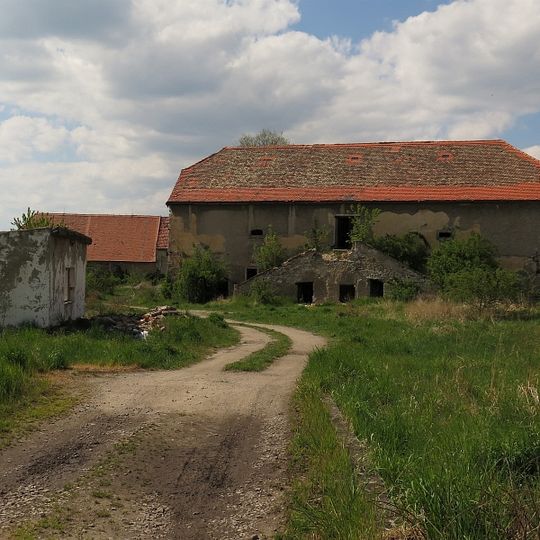 Sýpka ve statku čp. 1