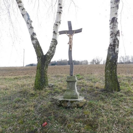 Kříž na východním okraji Bezděkova