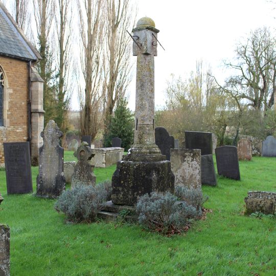 Churchyard cross, St Mary's churchyard