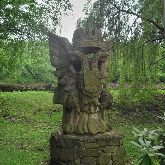 Rakouská orlice v parku u zámku v Roztokách u Prahy