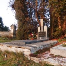 Hrob - společný hrob rudoarmějců