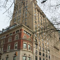 825 Fifth Avenue