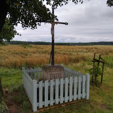 Kříž u rozcestí