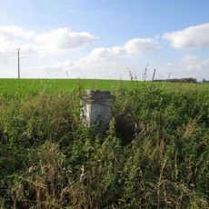 Kříž u Kladrub nedaleko rozcestí