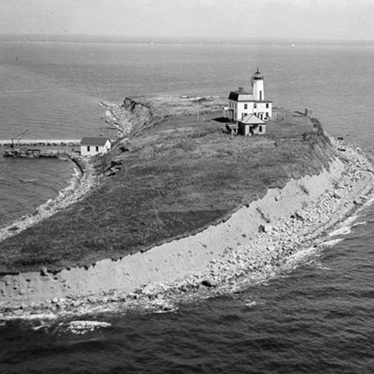 Falkner Island Light
