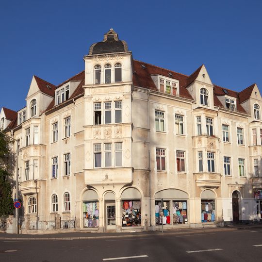 Wohn- und Geschäftshaus Roter Weg 2