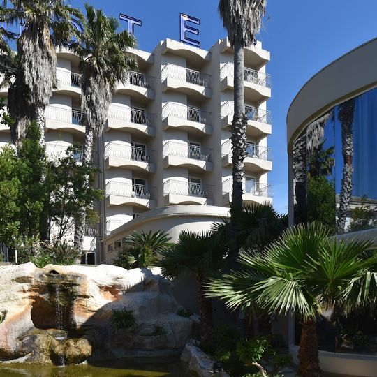 Hôtel Ostella