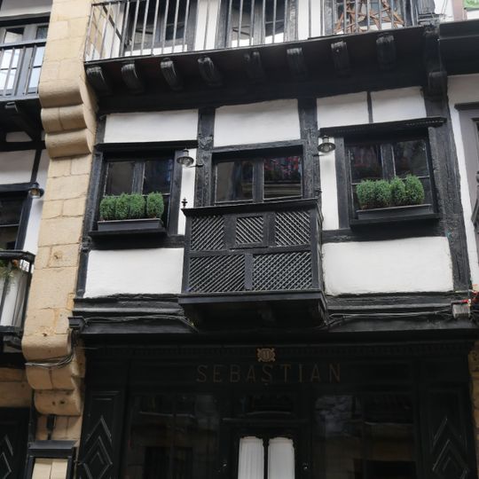 Casa Nagusia 11