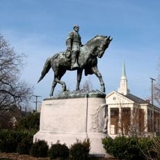 Robert Edward Lee sculpture