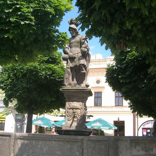 Kašna se sochou svatého Floriána