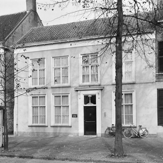 Heuvel 8, Oosterhout