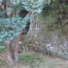 Skalní kříž poblíž domu 29 v Radvanci