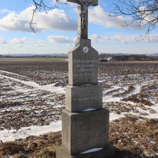 Kříž východně od Ostašova