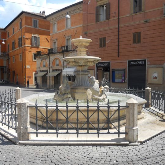Fontana dei Delfini