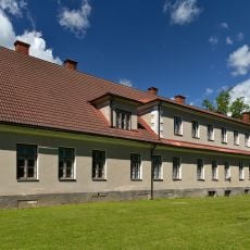 Aakre manor