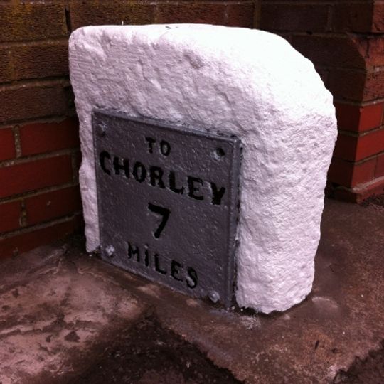 Milestone, Walton le Dale, B6230 jct