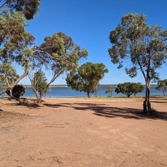 Lake Wyangan Oasis