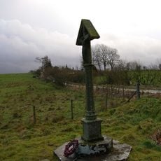 Wallace War Memorial Approximately 100 Metres South Of Maidenway House