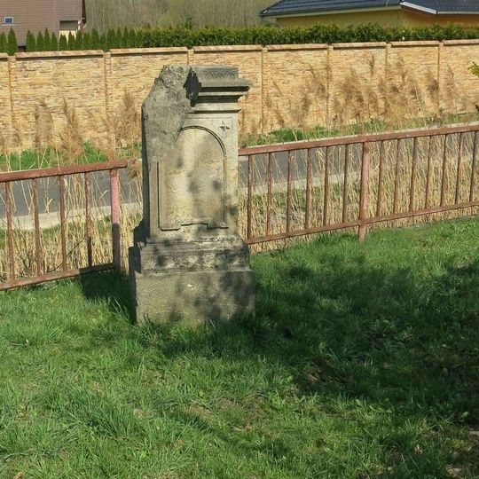 Kříž v Ústecké ulici v Chabařovicích