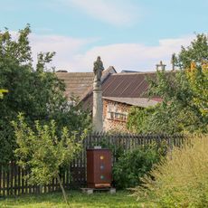 Sloup Panny Marie v Libivé v zahradě