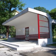 Tram shelter at Obilní trh