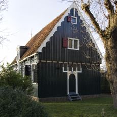 Zuideinde 239, Westzaan