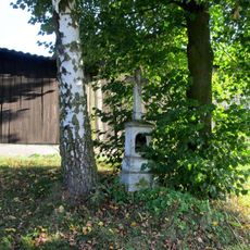 Kříž v Bujesilech u rozcestí