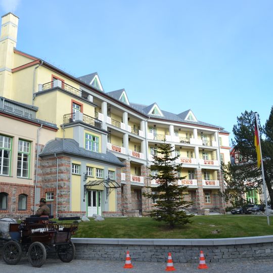 Grandhotel Kempinski, dom liečebný I.