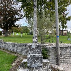 Croix de la route de Chablis