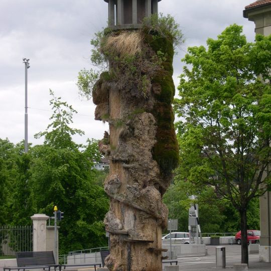 Fontaine Meret Oppenheim