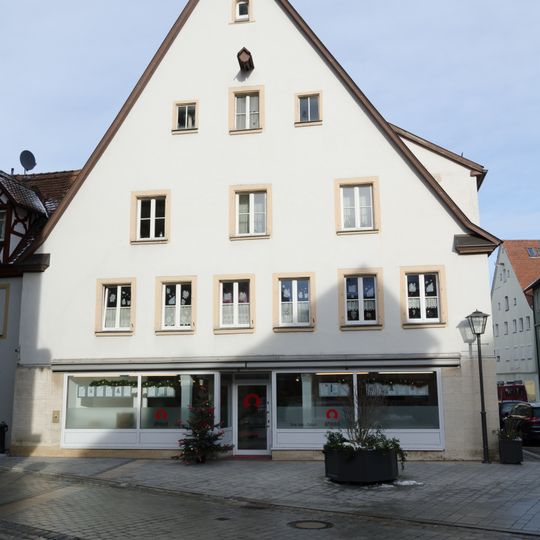 Martin-Luther-Platz 2