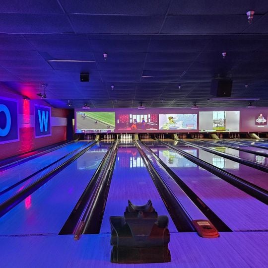 Bowlero Columbia