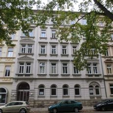 Mietshaus in geschlossener Bebauung Karl-Liebknecht-Straße 27